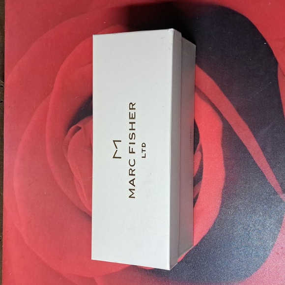 Marc Fisher Sandals - Picture 5 of 5